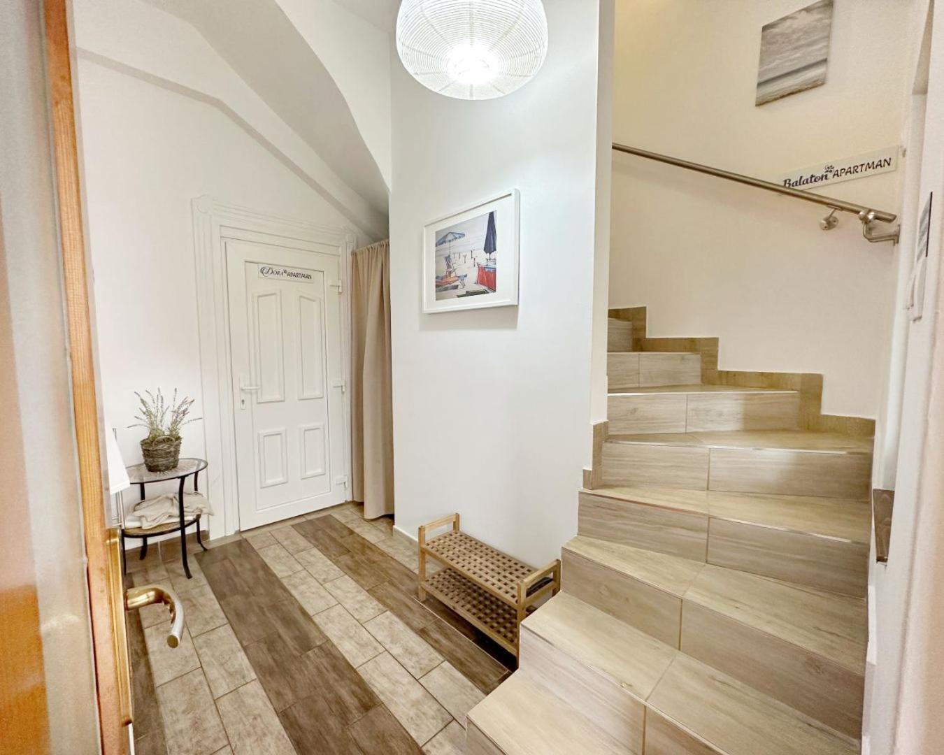 Dora Holiday House & Apartments Keszthely Exterior photo